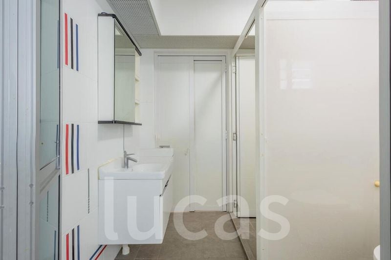3 Room (3A) HDB for Sale in 23 Teban Gardens Road - Image 1
