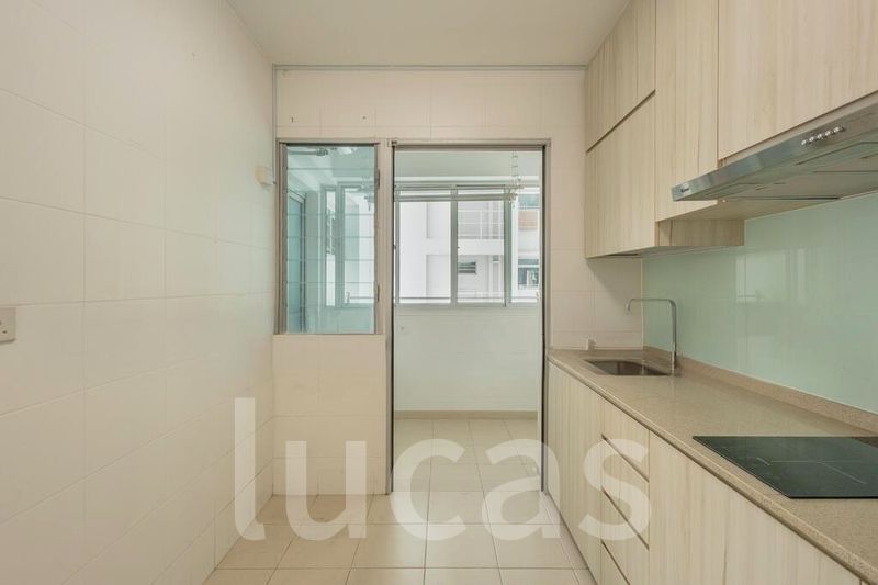 3 Room (3A) HDB for Sale in 23 Teban Gardens Road - Image 6