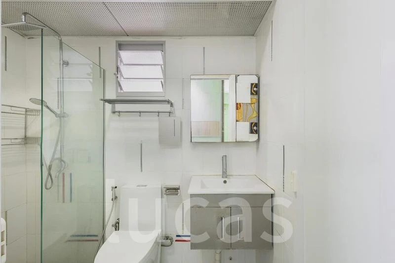 3 Room (3A) HDB for Sale in 23 Teban Gardens Road - Image 5