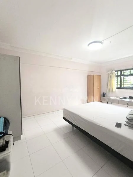 5 Room (5STD) HDB for Sale in  305 Ang Mo Kio Avenue 1 - Image 8