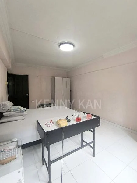 5 Room (5STD) HDB for Sale in  305 Ang Mo Kio Avenue 1 - Image 9