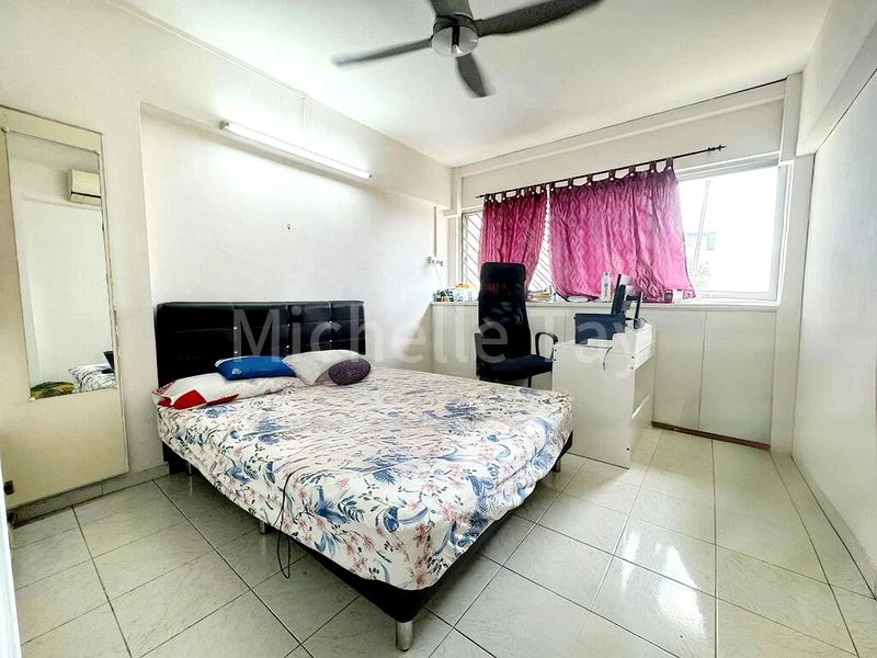 Executive HDB for Rent in  724 Yishun Street 71 - Image 4