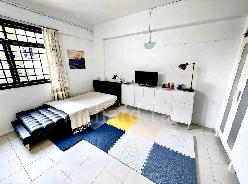 4 Room (4S) HDB for Sale in 802 Woodlands Street 81 - Image 3