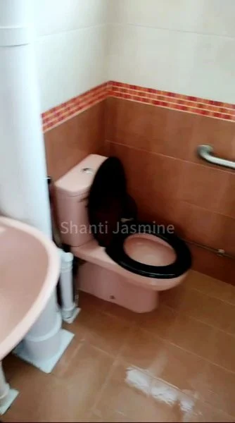 Common Room (HDB) for Rent in 570 Ang Mo Kio Avenue 3 - Image 4