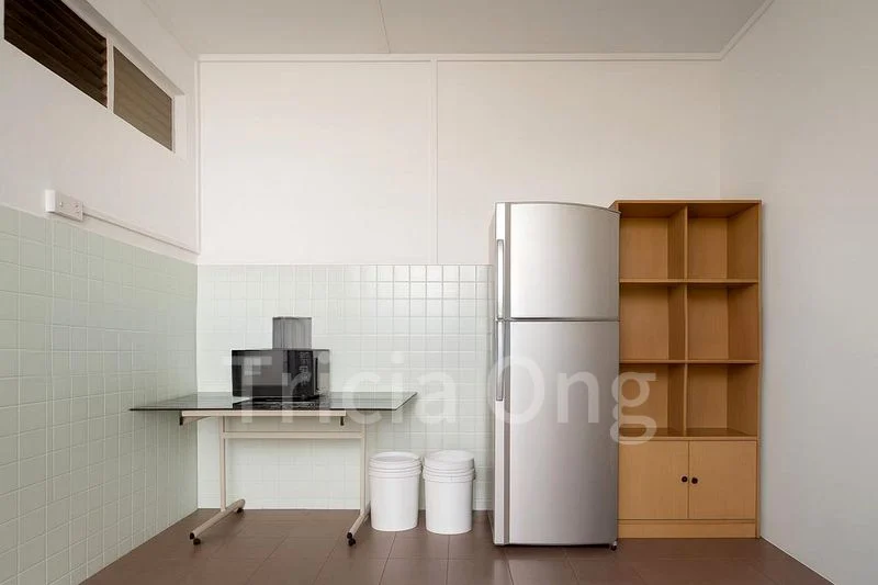 5 Bed Walk-up Apartment (Condo) for Sale in  Macpherson Road - Image 4