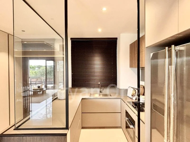 5 Bed Cluster House (Landed) for Sale in  Holland Grove Road - Image 12