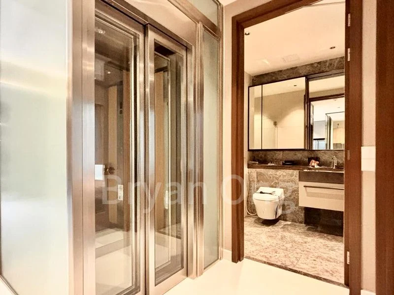 5 Bed Cluster House (Landed) for Sale in  Holland Grove Road - Image 4