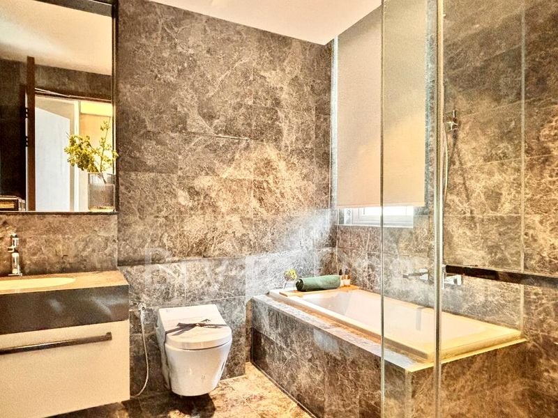 5 Bed Cluster House (Landed) for Sale in  Holland Grove Road - Image 3