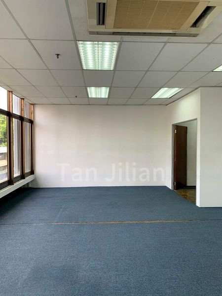 Light Industrial (B1) for Rent: Sindo Industrial Building - Image 5