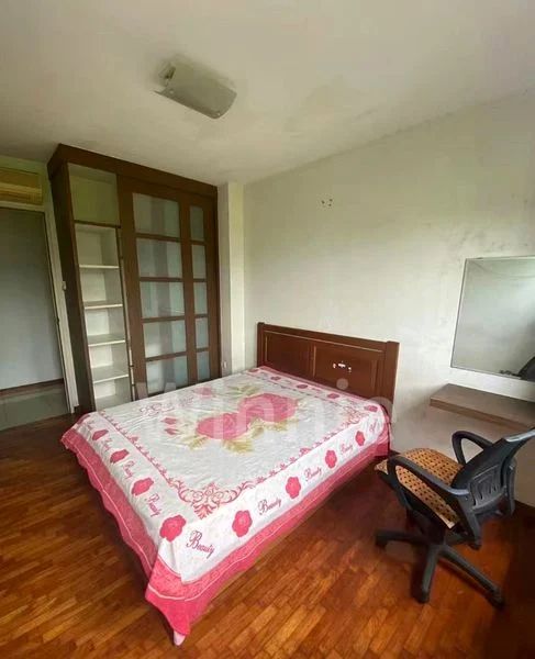Common Room (HDB) for Rent in  272B Jurong West Street 24 - Image 1