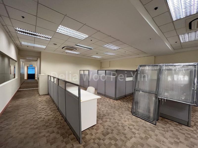 Office for Rent: Spacious B1 Office Space! - Image 18