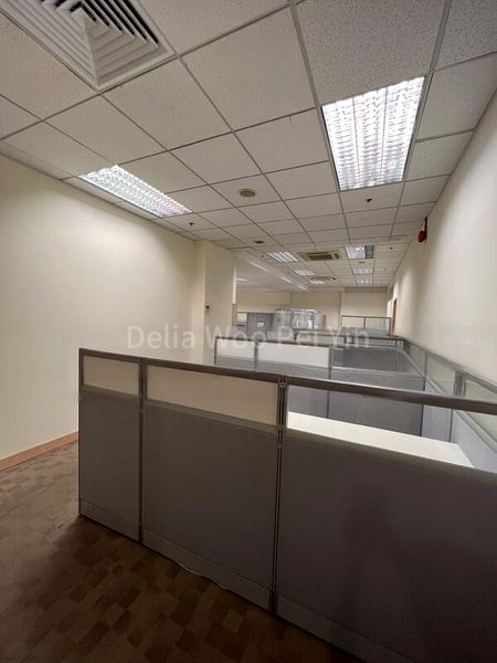 Office for Rent: Spacious B1 Office Space! - Image 17