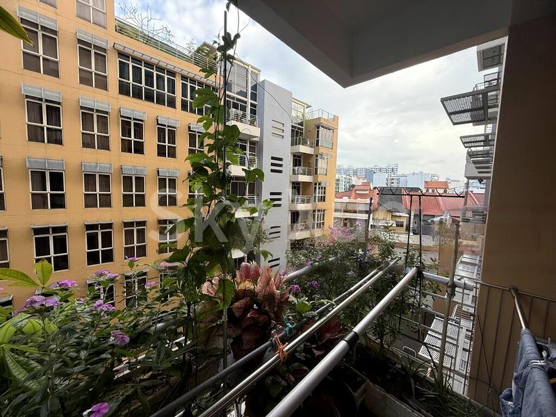 3 Bed Apartment (Condo) for Sale in  Sims Green - Image 6