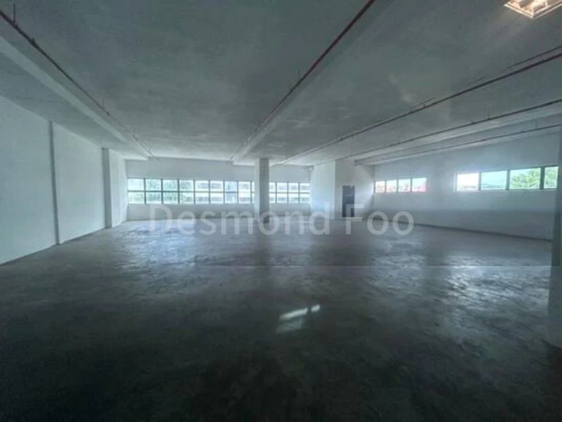 Factory / Workshop (B2) for Rent: 2 Entrances | Loyang Industrial Estate - Image 5