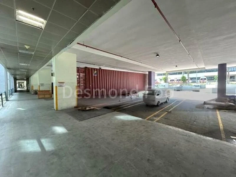 Factory / Workshop (B2) for Rent: 2 Entrances | Loyang Industrial Estate - Image 3