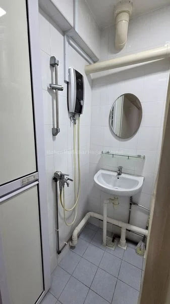 3 Room (3NG) HDB for Sale in  119 Ang Mo Kio Avenue 3 - Image 6