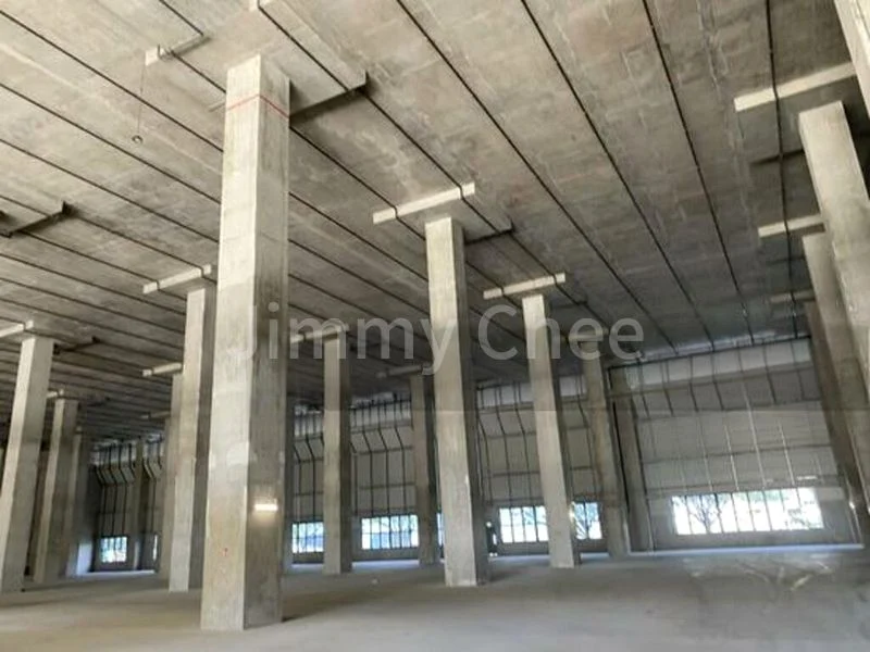 Warehouse for Rent: 35KN/m2 | 10.5m High Ceiling, Ramp-Up - Image 2