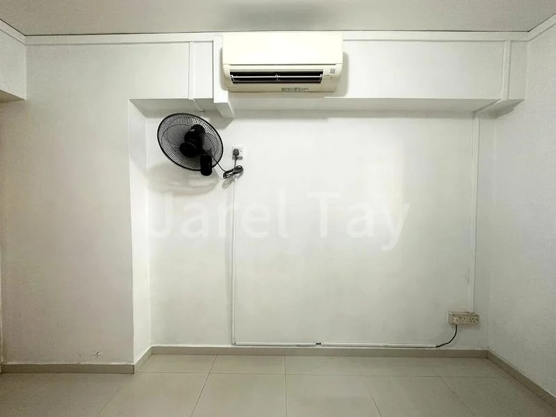 4 Room (4A) HDB for Rent in  258C Compassvale Road - Image 3