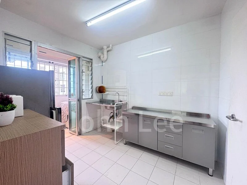 4 Room (4A) HDB for Rent in 131B Lorong 1 Toa Payoh - Image 10