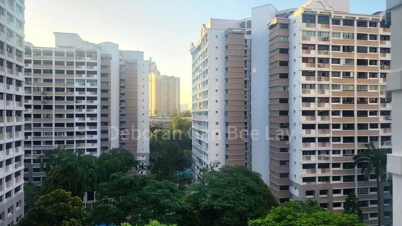 5 Room (5I) HDB for Sale in  290F Bukit Batok Street 24 - Image 9