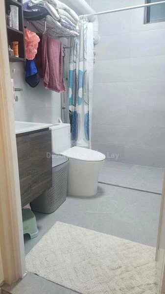 5 Room (5I) HDB for Sale in  290F Bukit Batok Street 24 - Image 2