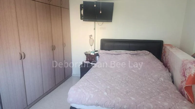 5 Room (5I) HDB for Sale in  290F Bukit Batok Street 24 - Image 3