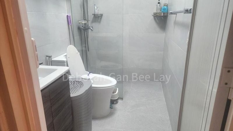 5 Room (5I) HDB for Sale in  290F Bukit Batok Street 24 - Image 4
