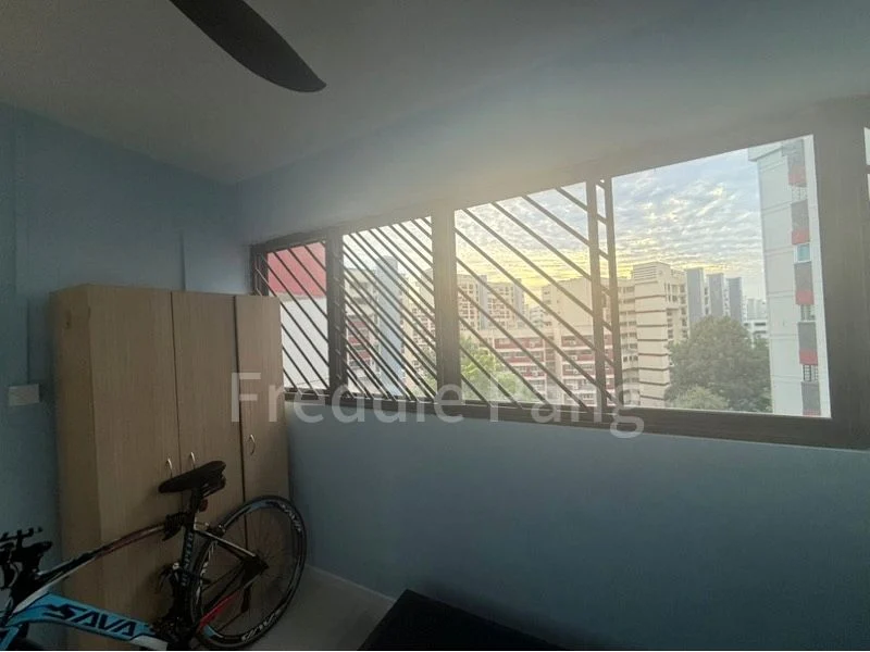 5 Room (5A) HDB for Rent in  416 Jurong West Street 42 - Image 2