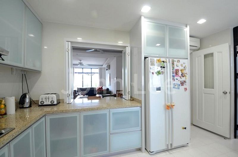 5 Bed Condo for Rent in  Spring Grove - Image 6