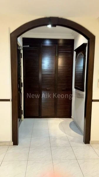 4 Bed Condo for Rent in Hume Park I - Image 7