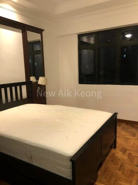 4 Bed Condo for Rent in Hume Park I - Image 2