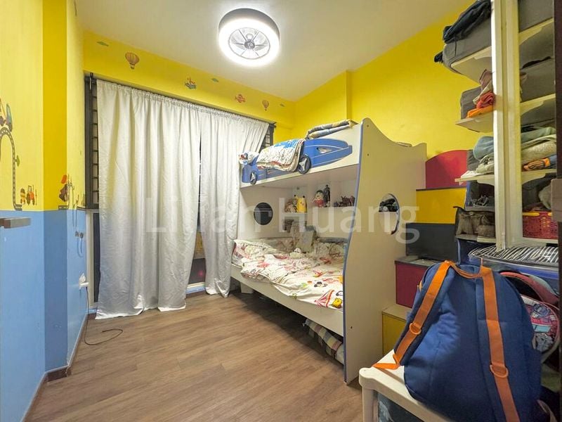 3 Bed Executive Condo for Sale in Watercolours - Image 4