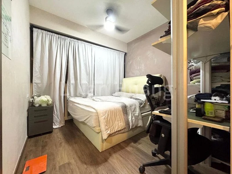 3 Bed Executive Condo for Sale in Watercolours - Image 1