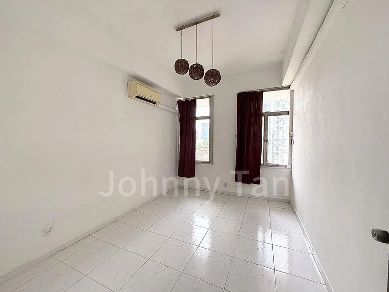 4 Bed Apartment (Condo) for Rent in Hoa Nam Building - Image 6