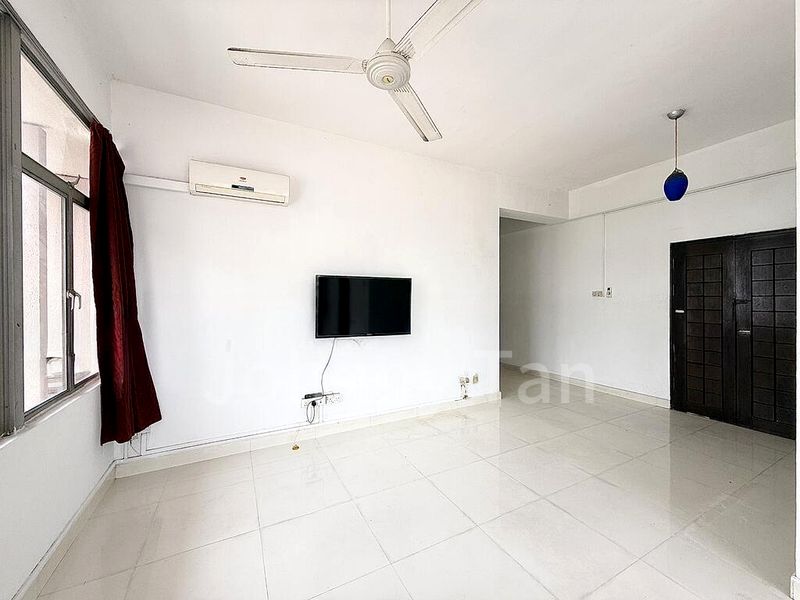 4 Bed Apartment (Condo) for Rent in Hoa Nam Building - Image 3