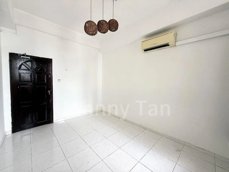 4 Bed Apartment (Condo) for Rent in Hoa Nam Building - Image 5