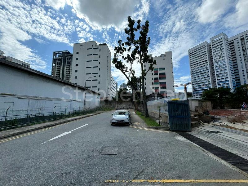 Light Industrial (B1) for Sale: Space 18 - Image 3