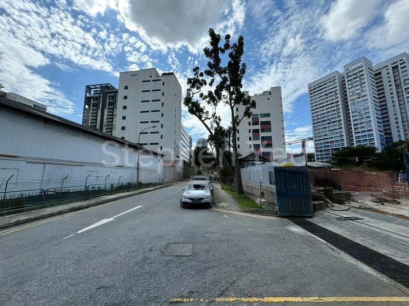 Light Industrial (B1) for Sale: Space 18 - Image 4