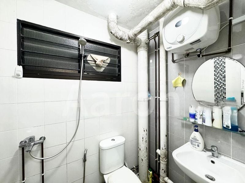 Common Room (HDB) for Rent in  159 Bedok South Avenue 3 - Image 5