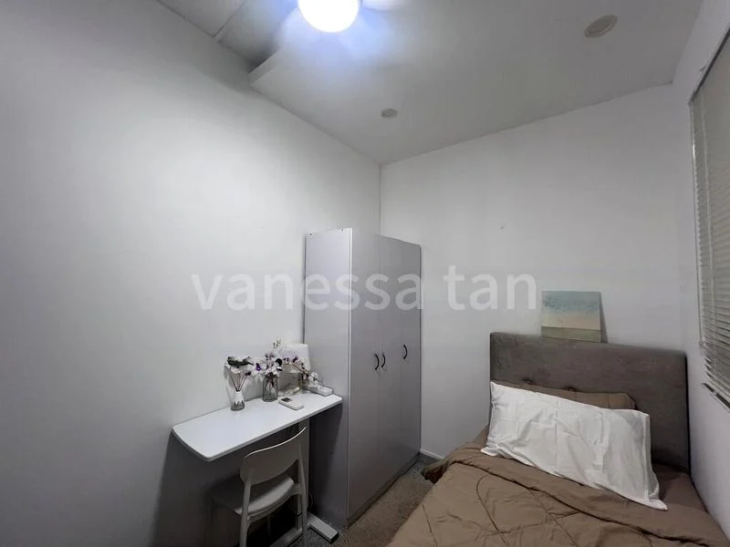 Common Room (Condo) for Rent in  Grandeur 8 - Image 2