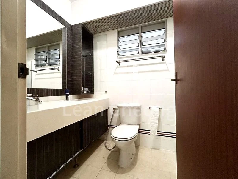 Premium HDB for Sale in 271B Sengkang Central - Image 11