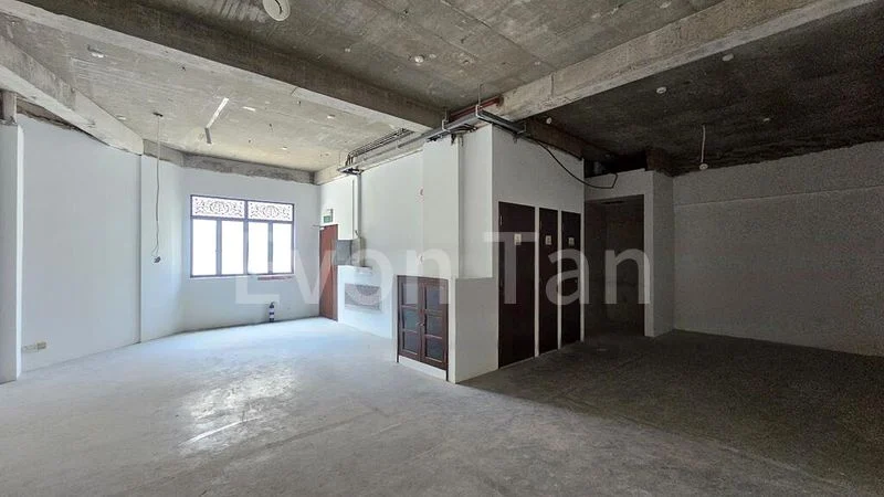 Office for Rent: Shophouse with Lift | Gwaylang Road, between Paya Lebar & Aljunied MRT | Suits Office or Retail - Image 1