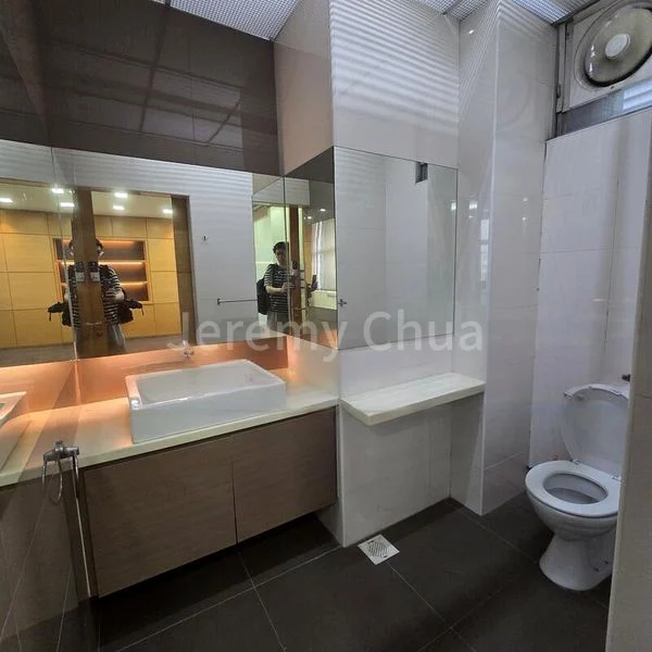 Light Industrial (B1) for Rent: Wcega Tower - Image 2