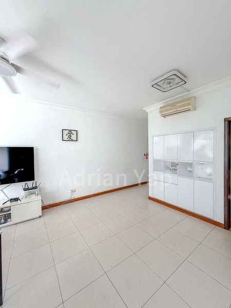 3 Bed Condo for Sale in  Casablanca - Image 2
