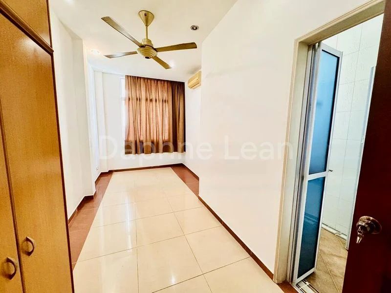 4 Bed Terraced House (Landed) for Rent in  Cambridge Road - Image 4