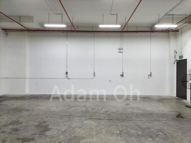 Light Industrial (B1) for Rent: Woodlands Horizon - Image 3