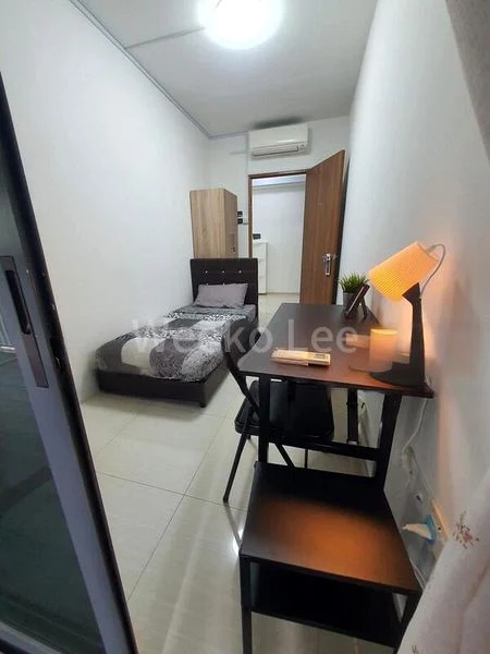 Common Room (Condo) for Rent in  Bellewaters - Image 2