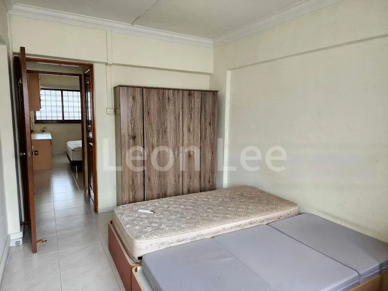 Common Room (HDB) for Rent in  411 Jurong West Street 42 - Image 8