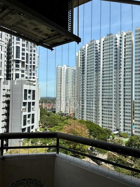 2 Bed Condo for Rent in  Bayshore Park - Image 2