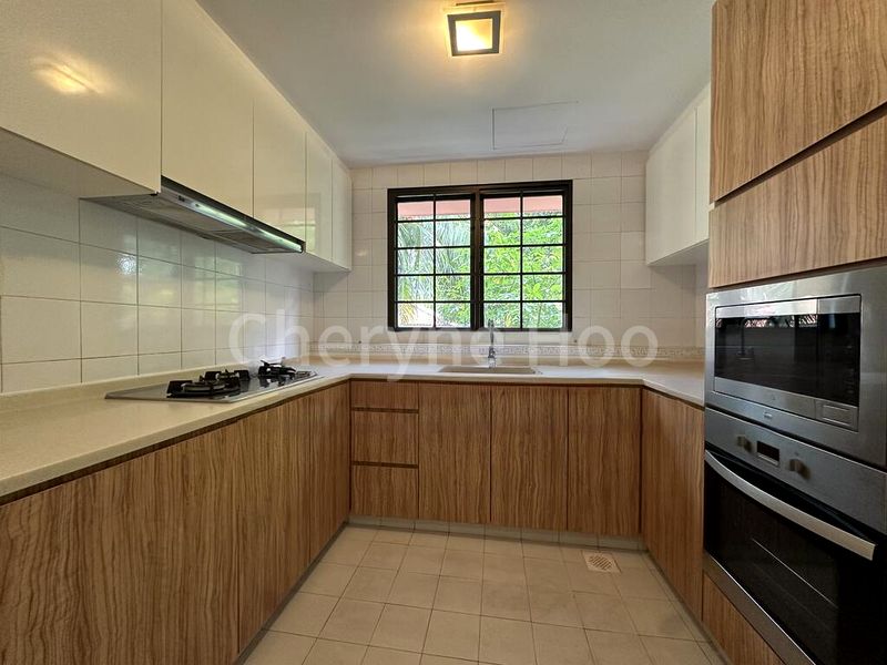 4 Bed Condo for Rent in  Parkway View - Image 12